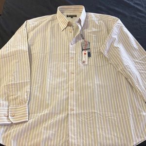 Men’s Dress Shirt. ButtonUp. Size 41 NWT